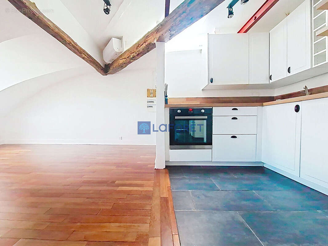 Appartement à PARIS-9E