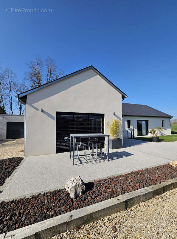 Maison à VALADY