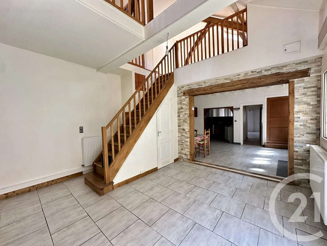 Maison 165 m² à Dangeau  - photo 3