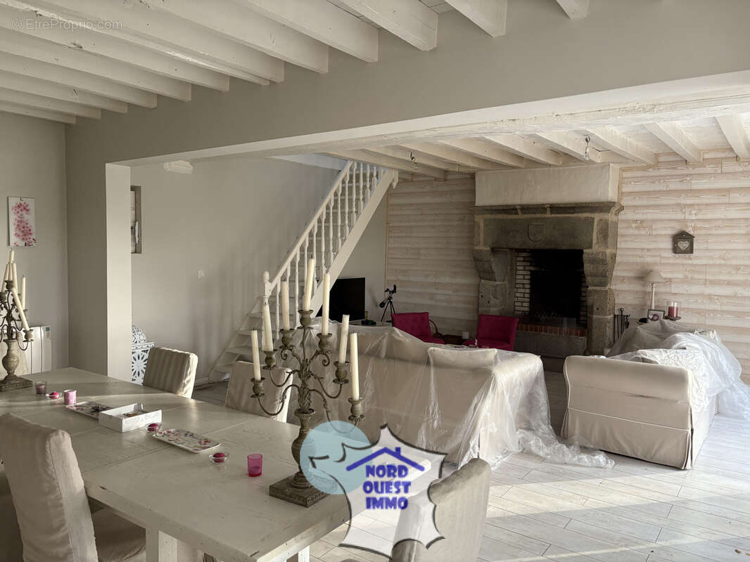 Maison à BAIS