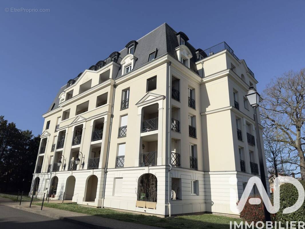 Photo 1 - Appartement à DAMMARIE-LES-LYS