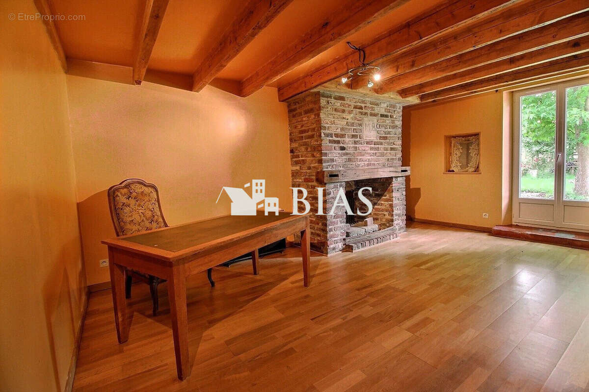 Maison à LE BEC-HELLOUIN