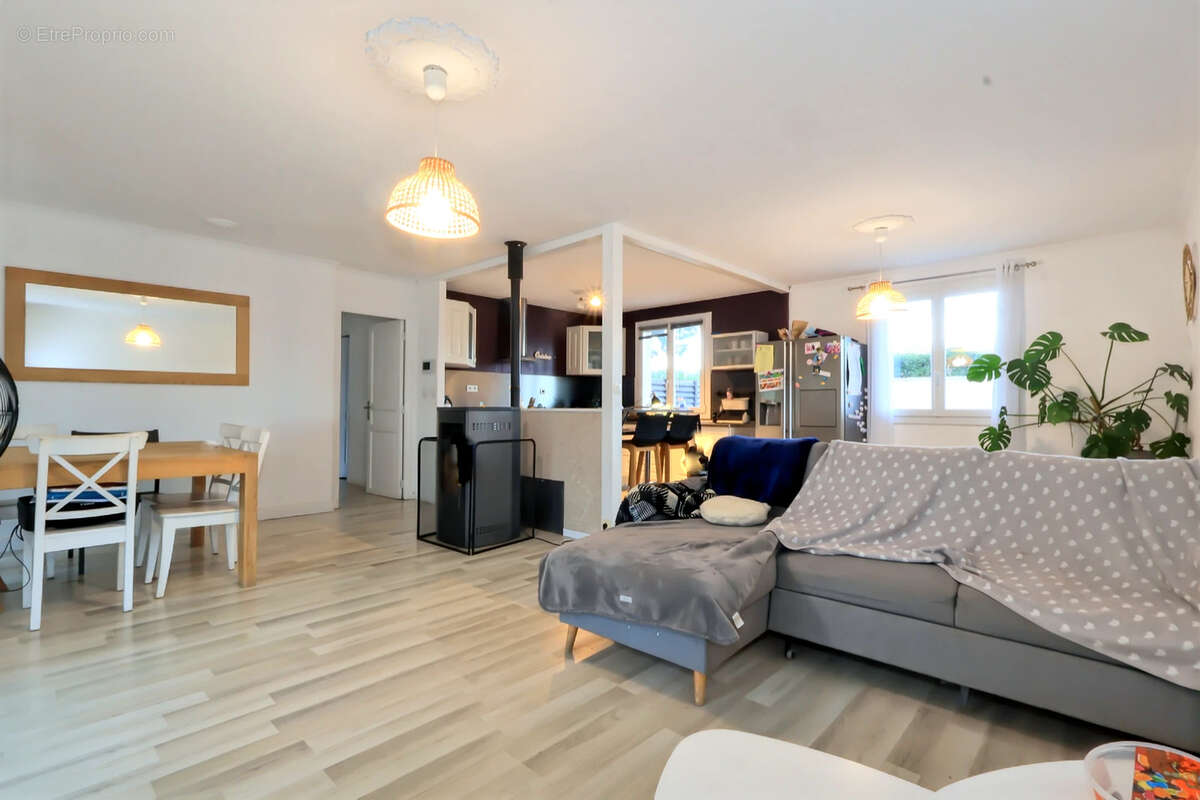 Maison à SAINT-JUST