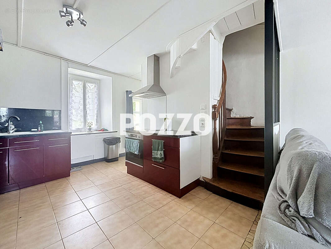 Maison à DOMJEAN