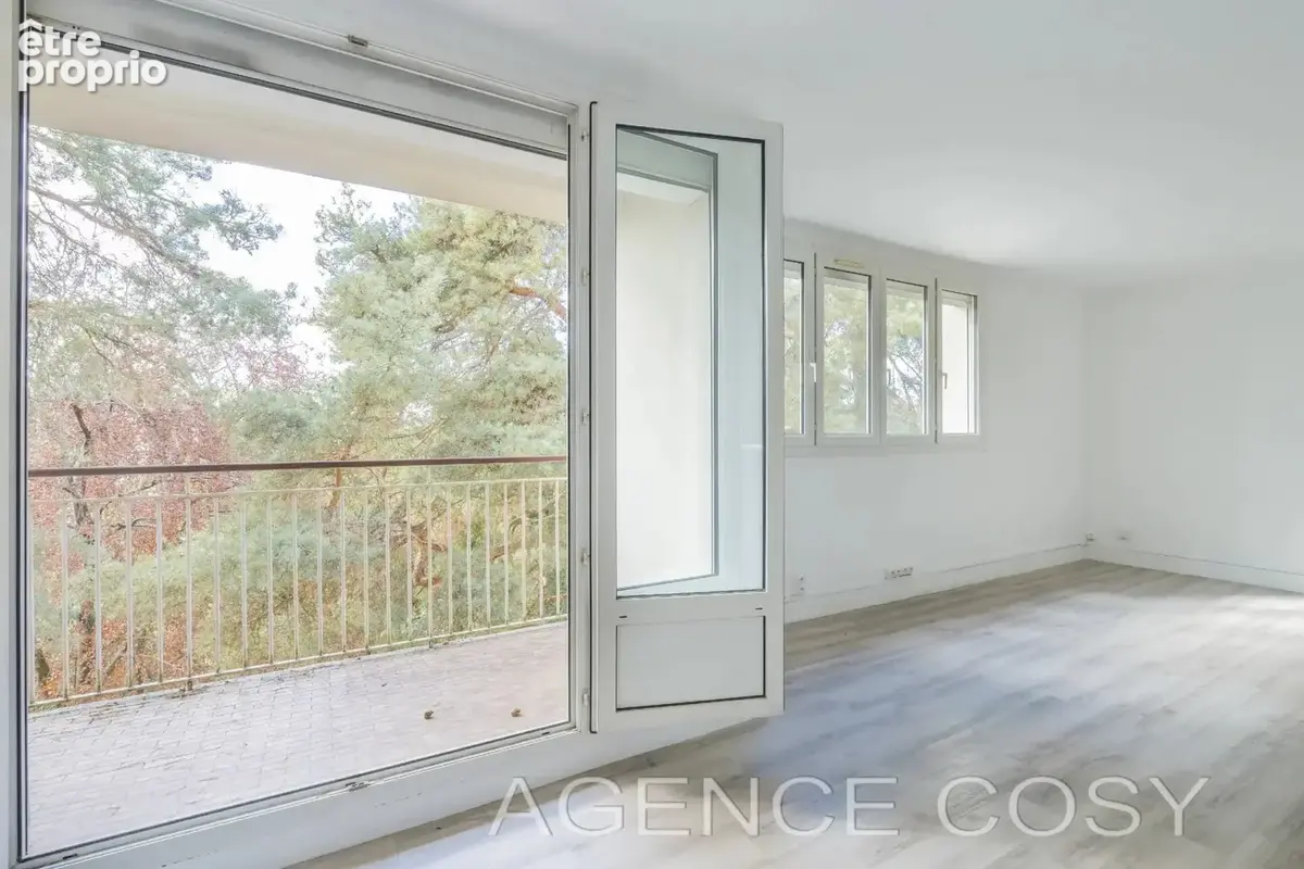 Versailles Clagny - 5P. dernier étage balcon - photo 3