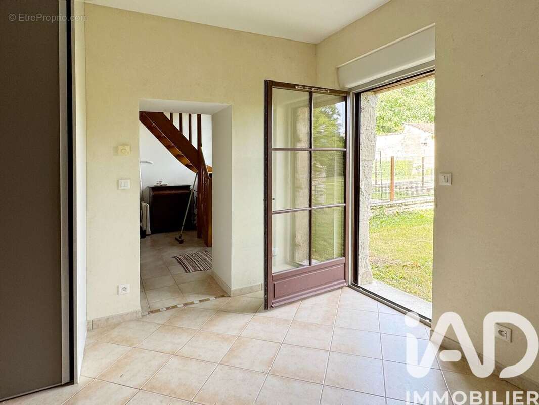 Photo 2 - Maison à COMPIEGNE