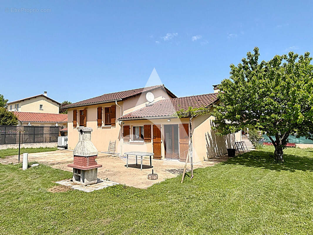 Maison à POUILLY-LE-MONIAL