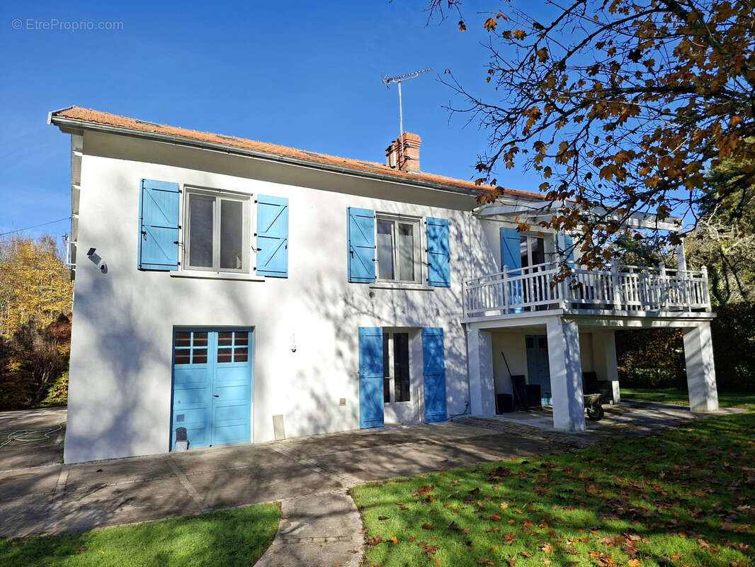 Maison à SAINT-ASTIER
