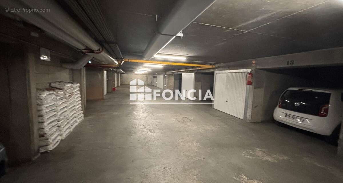 Parking à LE CHESNAY