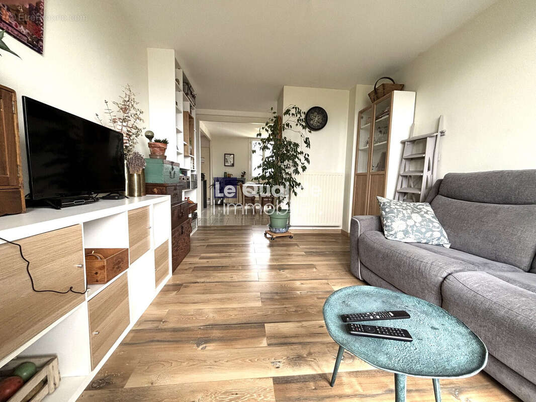 Appartement à FONTAINE
