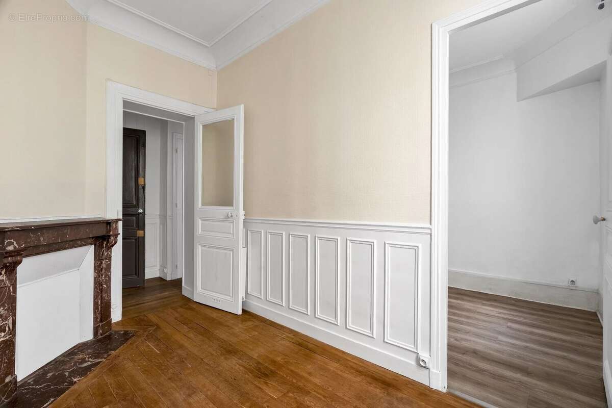 Appartement à LEVALLOIS-PERRET