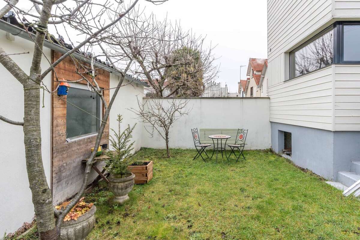 Maison à LE PERREUX-SUR-MARNE