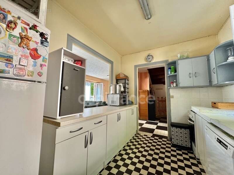 Maison à FERRIERES-SUR-SICHON