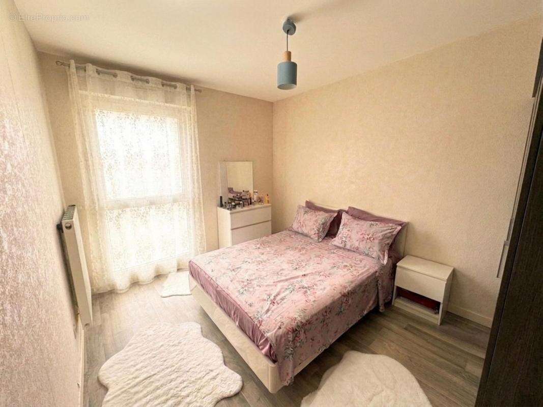 ROUEN RIVE GAUCHE - T3 Lumineux de 71m² avec Balcon et Box Fermé - Idéal Famille ou Investissement (800€/mois) - photo 5