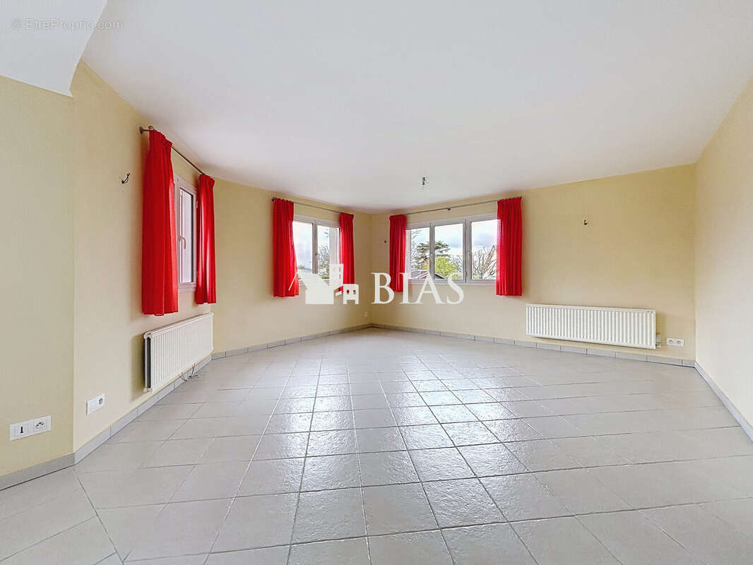 Maison à LE NEUBOURG