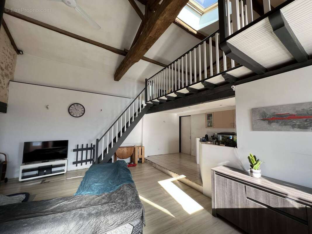 Photo 2 - Maison à PUJOLS-SUR-CIRON