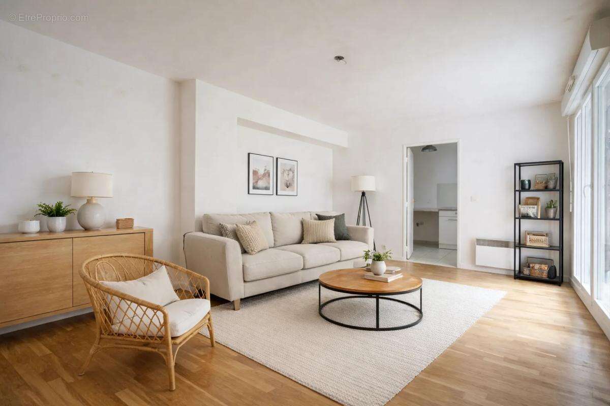 Appartement à LES PAVILLONS-SOUS-BOIS