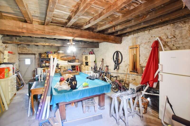 Maison ancienne de 201 m2 avec terrain, à COUCHES (71) - photo 24