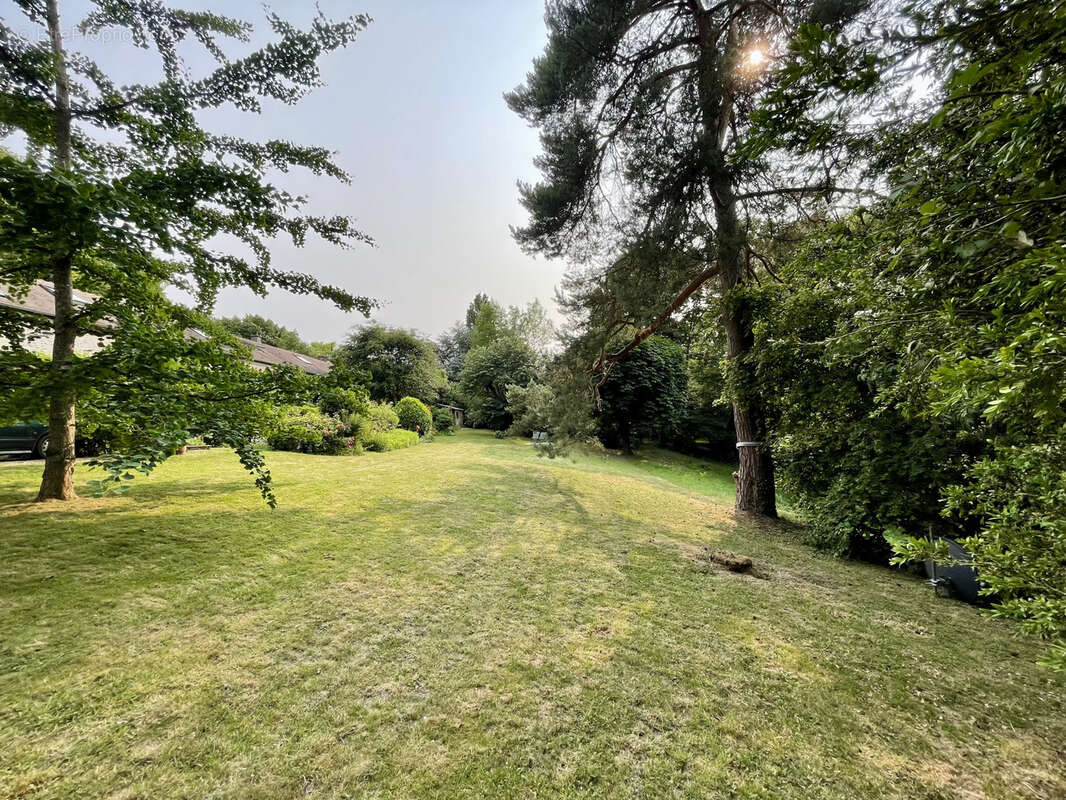 Maison à LES MESNULS