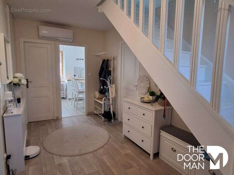 Maison à LE PERRAY-EN-YVELINES