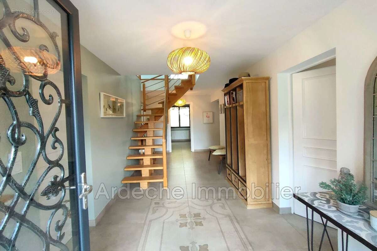 Maison à SAINT-ANDEOL-DE-BERG