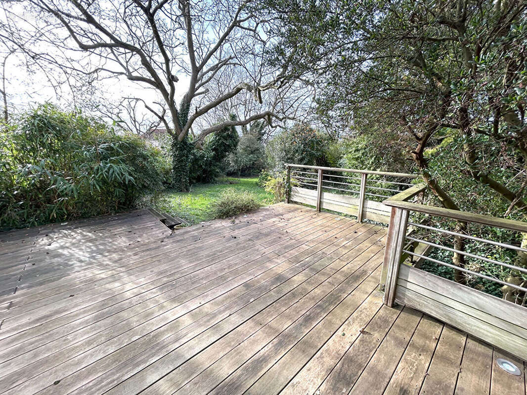 Maison à L'HAY-LES-ROSES