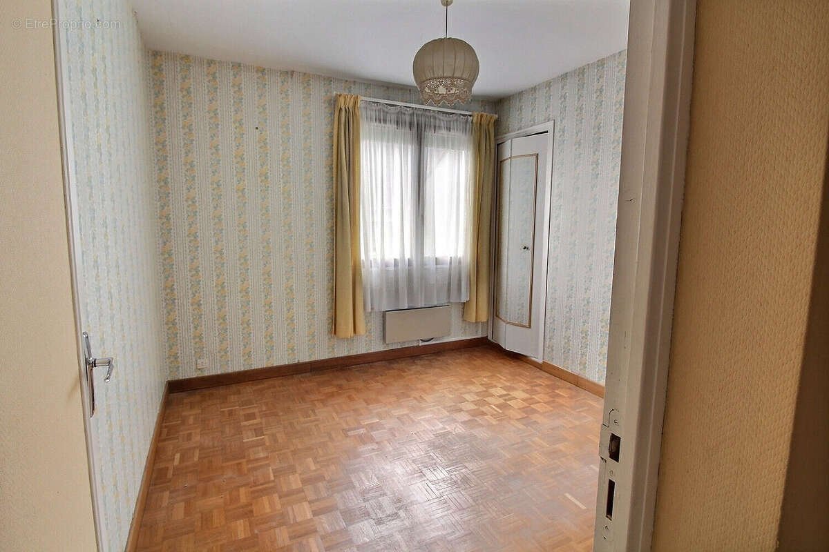 Maison à AY