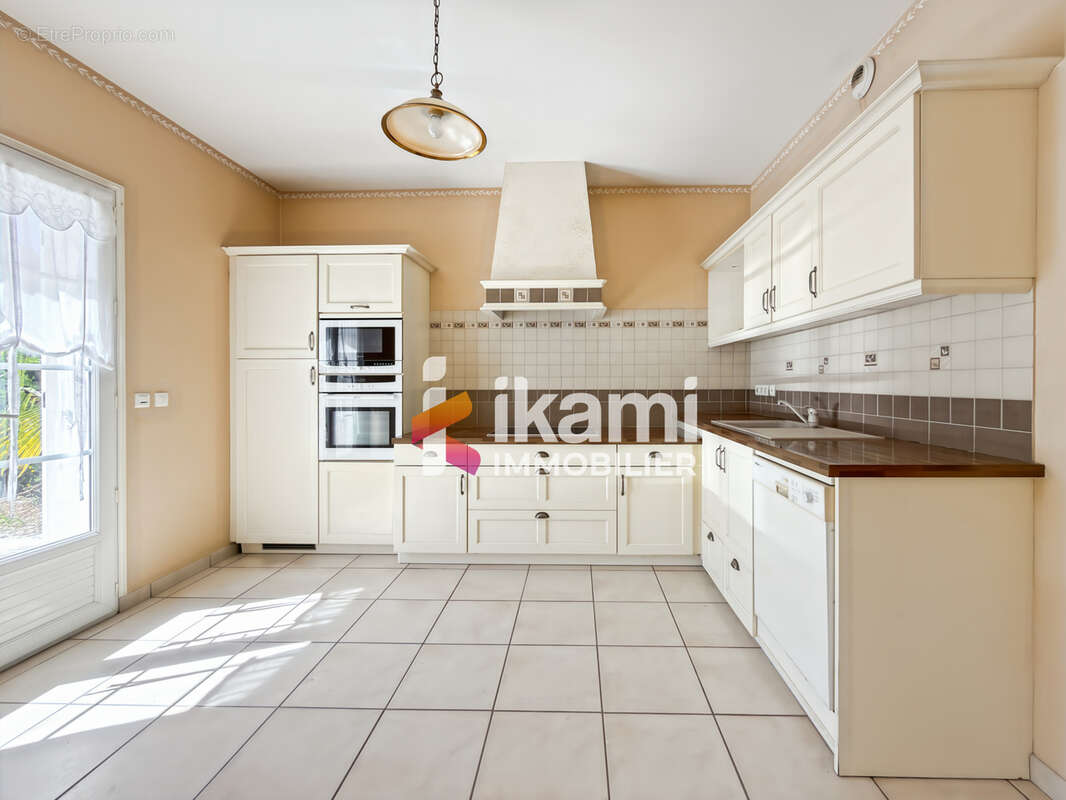 Maison 8 pièces de 212 m2 à Saligny 89100 - photo 3