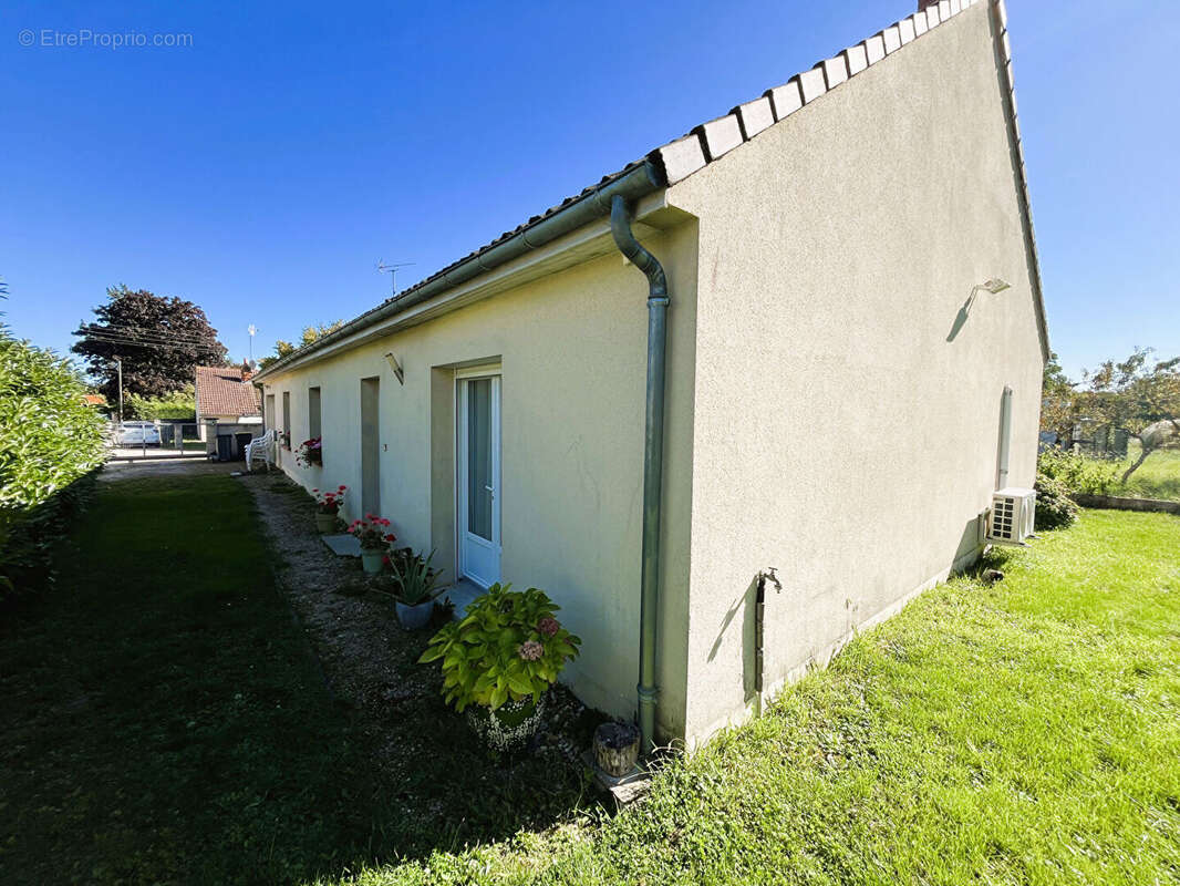 Maison à VILLEMANDEUR