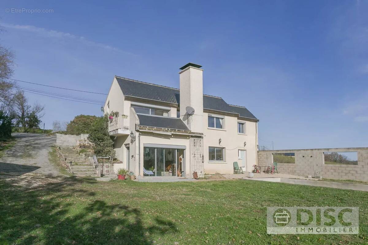 Maison à SAINT-ANDRE-DE-NAJAC