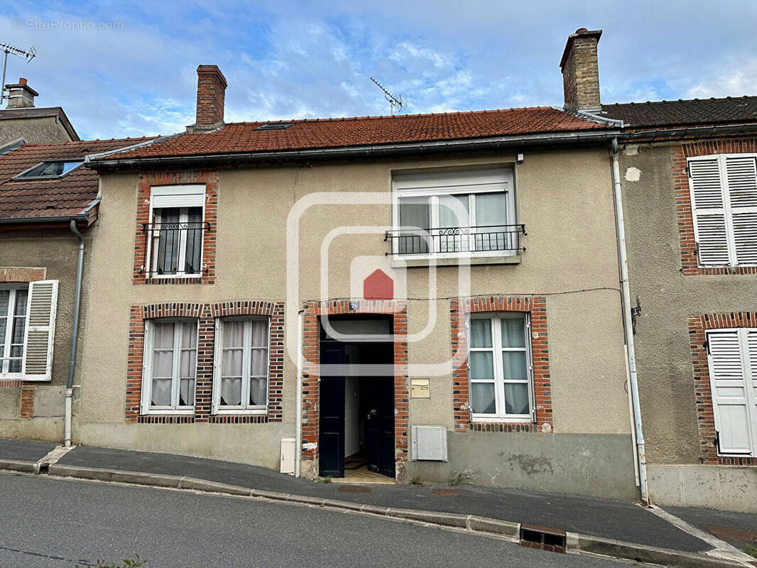 Maison à AY