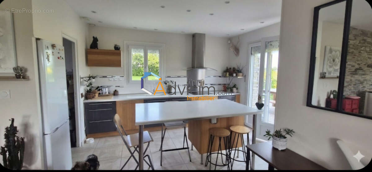 cuisine aménagée et équipée - Maison à FONDETTES