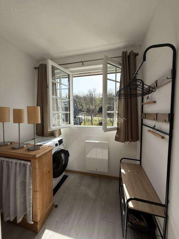 Appartement à MAGNY-LE-DESERT