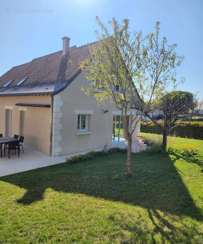 Maison à AZAY-LE-RIDEAU