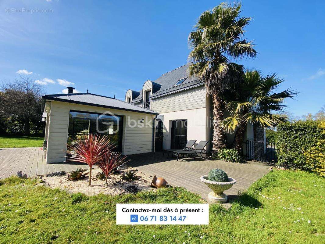 Rare à Dinard – Élégante propriété rénovée de 252 m² avec maison d’amis, double garage et jardin paysager clos de 1 700 m² - photo 23