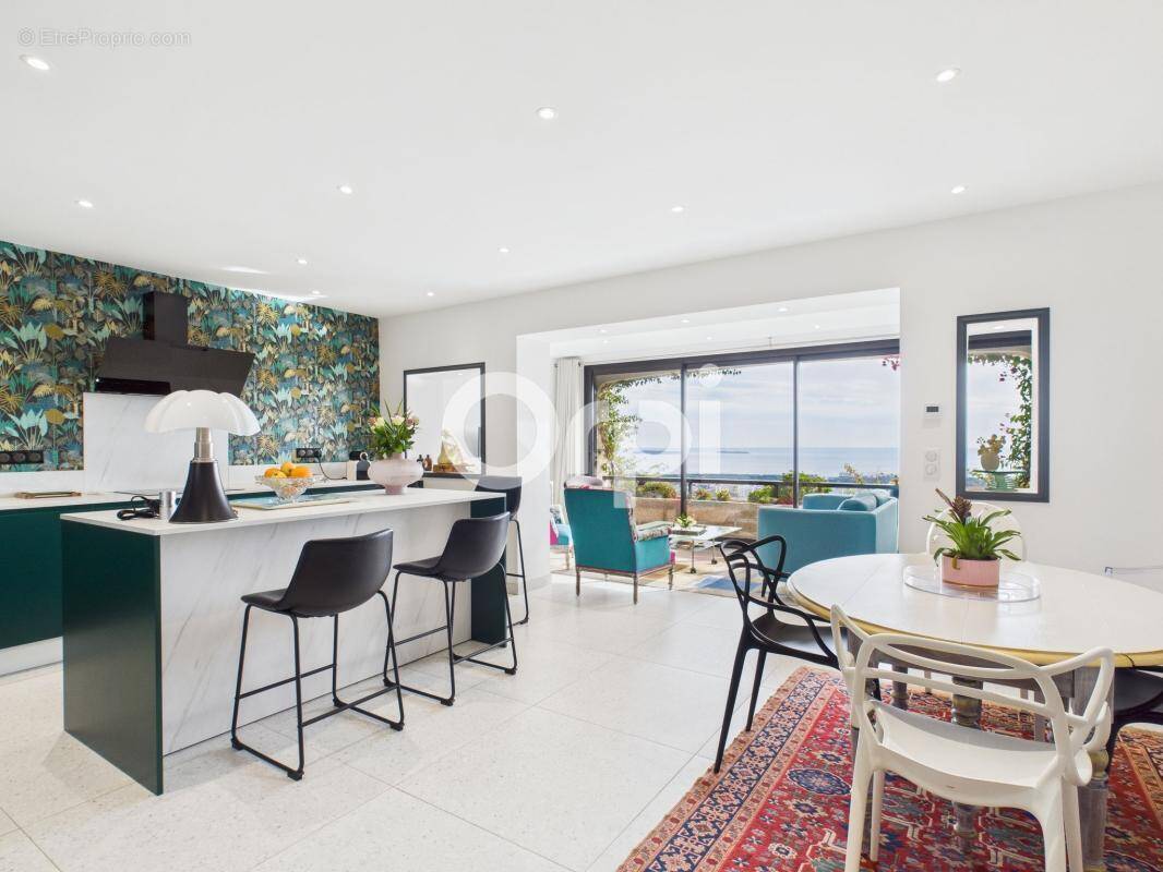 Appartement à MANDELIEU-LA-NAPOULE