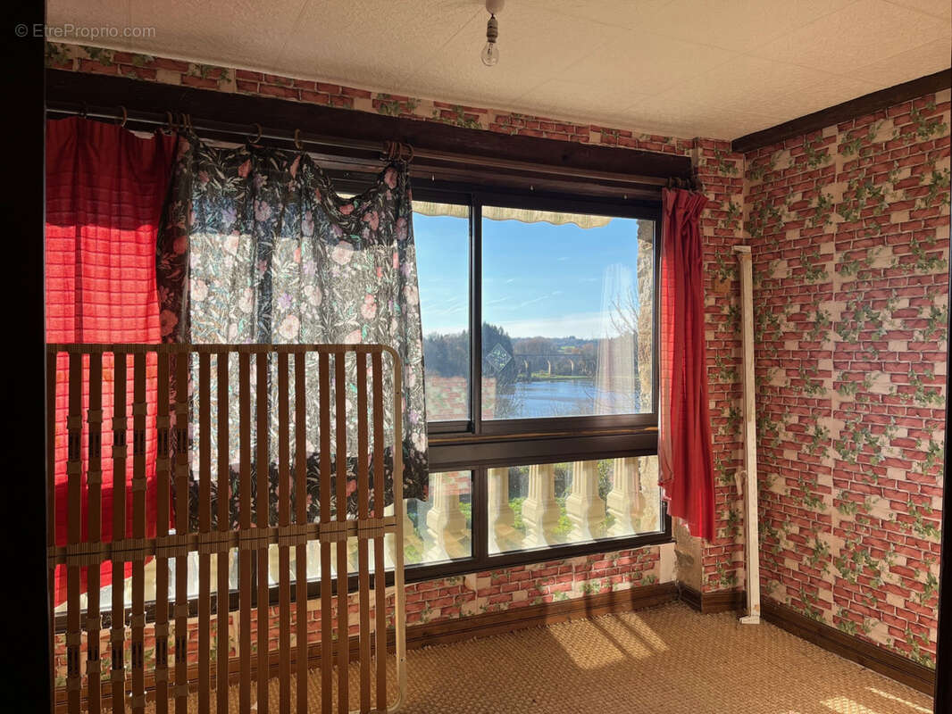 Maison à SAINT-YRIEIX-LA-PERCHE