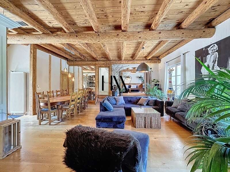 Maison à VETRAZ-MONTHOUX