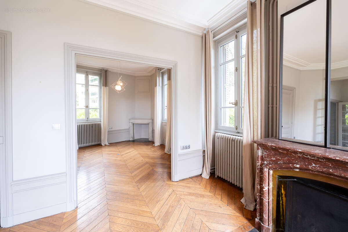 Maison à CALUIRE-ET-CUIRE