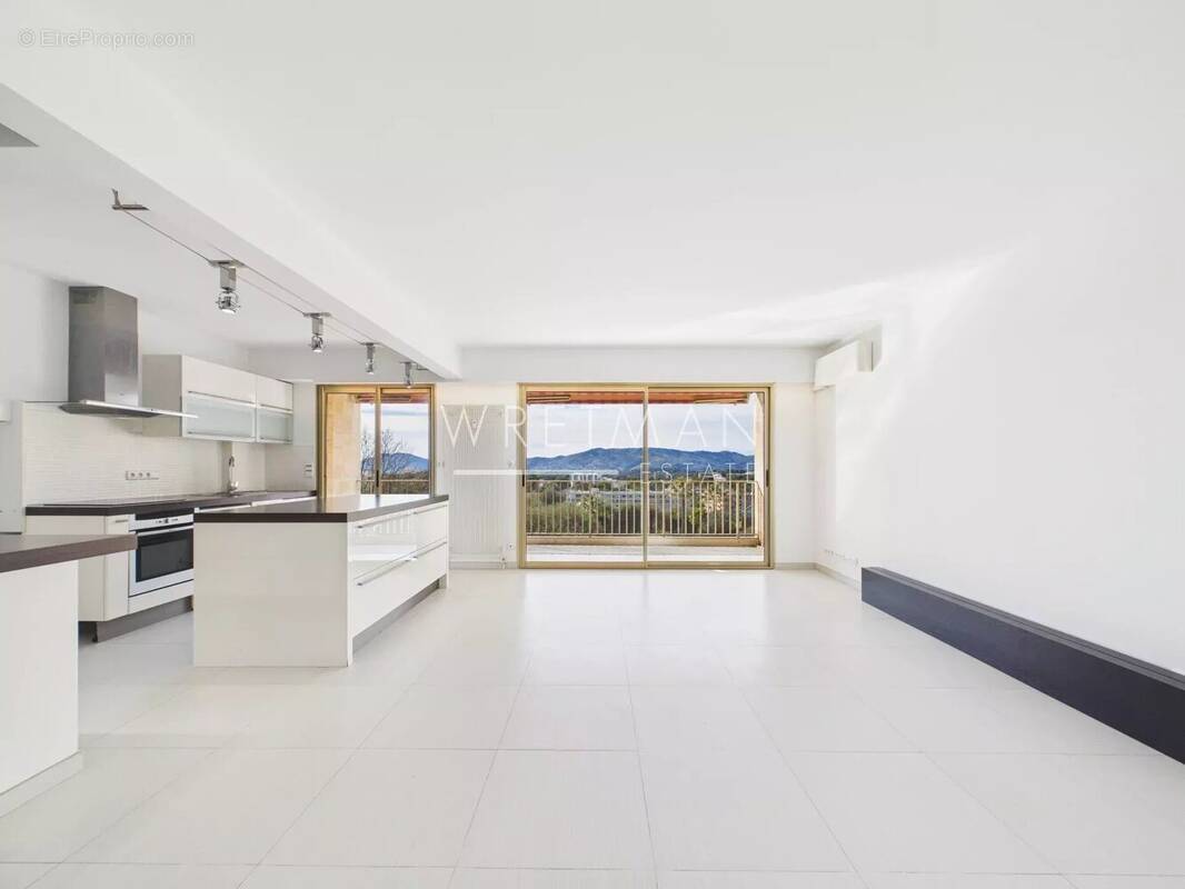 Appartement à LE CANNET