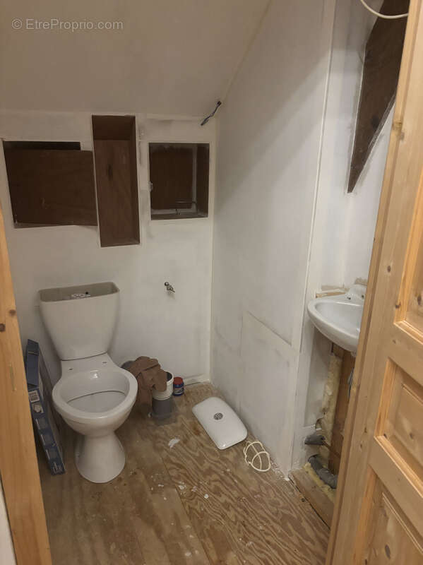 Maison à BELLENAVES