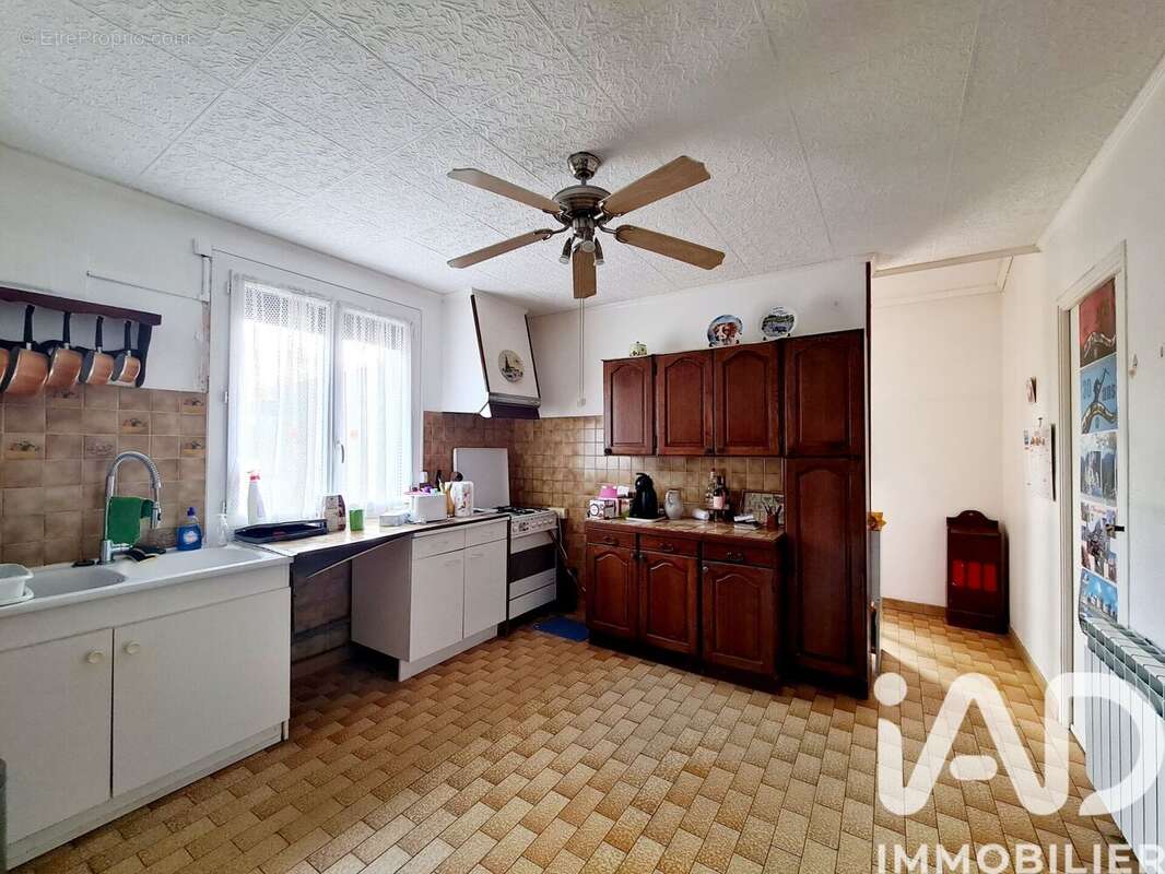 Maison 107 m² à Fleury  - photo 6