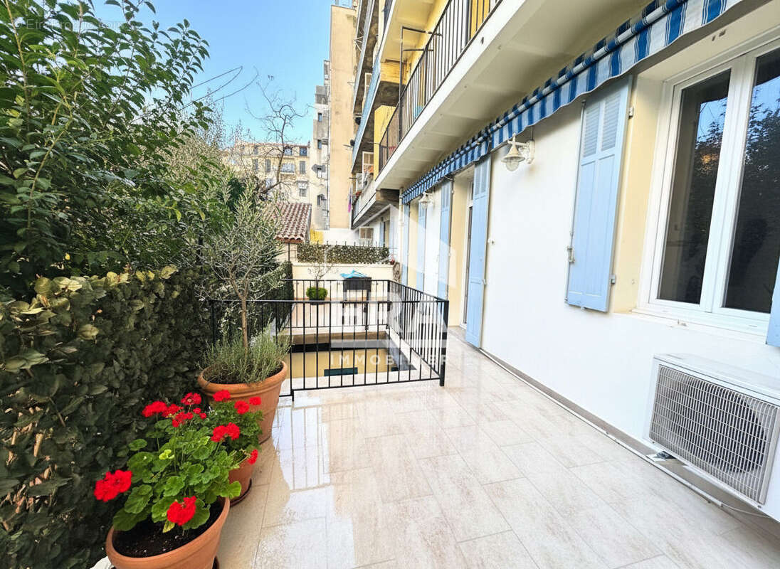 Appartement à MARSEILLE-5E