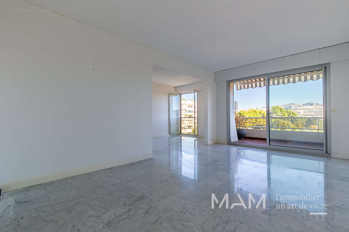 Appartement à MARSEILLE-8E