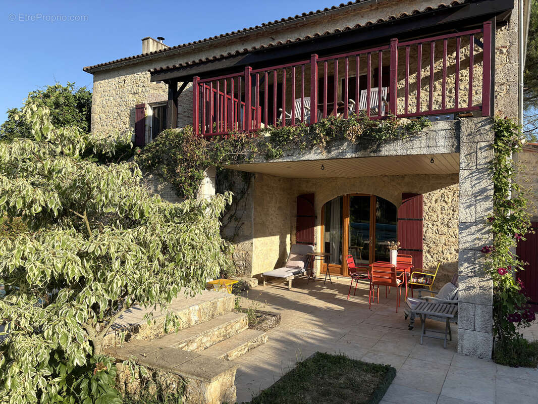 Maison à MAUROUX
