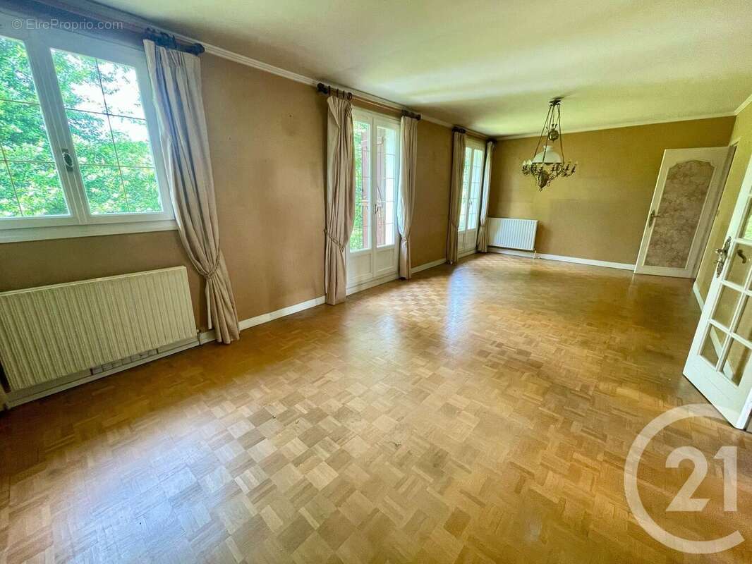 Maison à DAMMARTIN-EN-GOELE