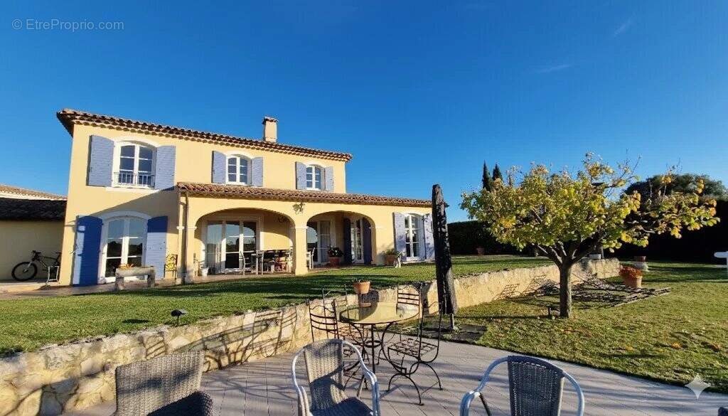 Maison à VILLENEUVE-LOUBET