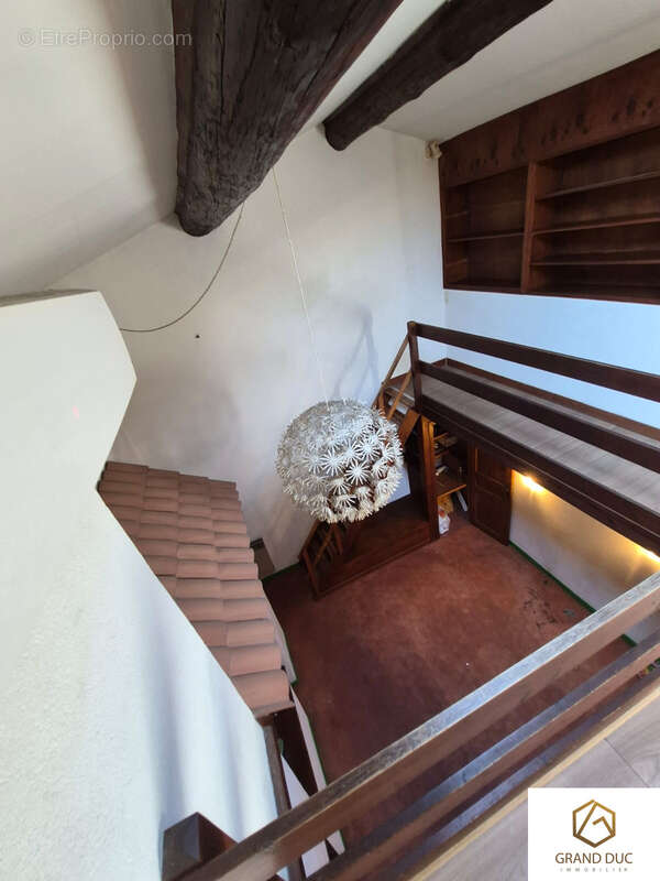 Appartement à MARSEILLE-1E