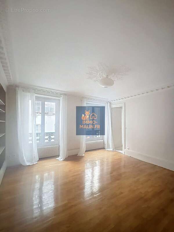 Appartement à PARIS-3E