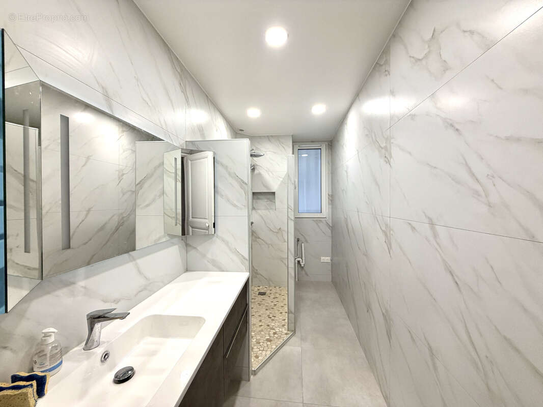 Appartement à PARIS-12E